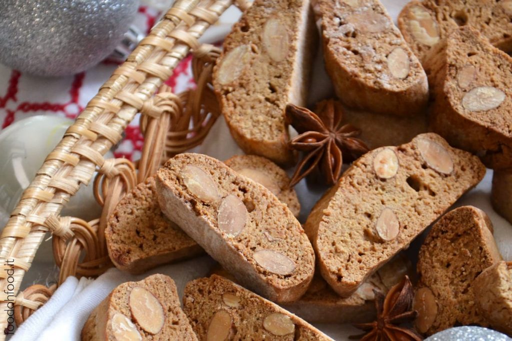 Italian biscotti Cantucci with almonds and spices