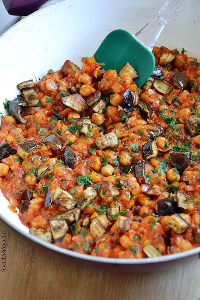 Sweet and sour eggplant and chickpeas stew