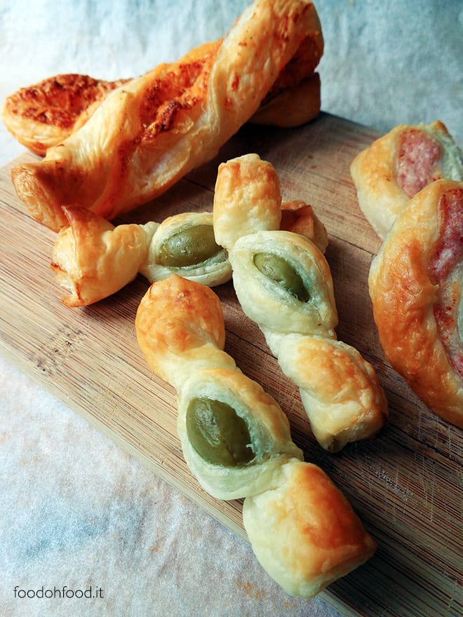 Puff pastry candies with olives