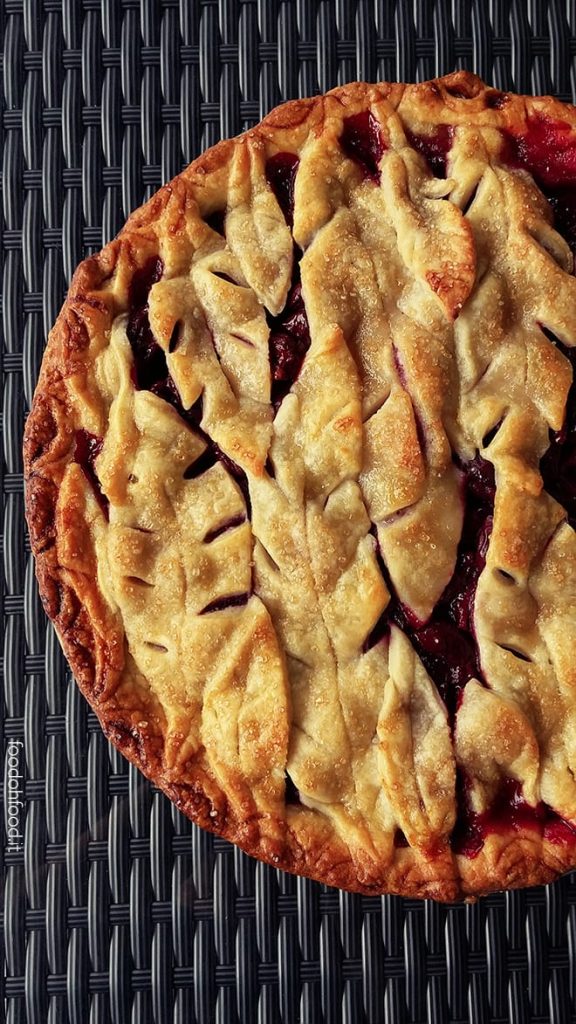 Traditional American cherry pie