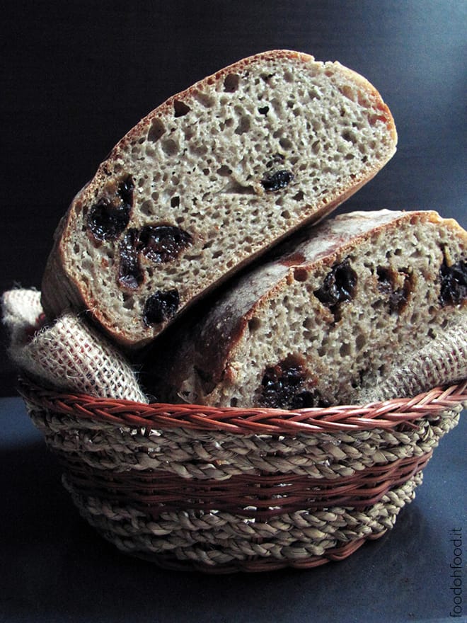 Sourdough rye bread with prunes