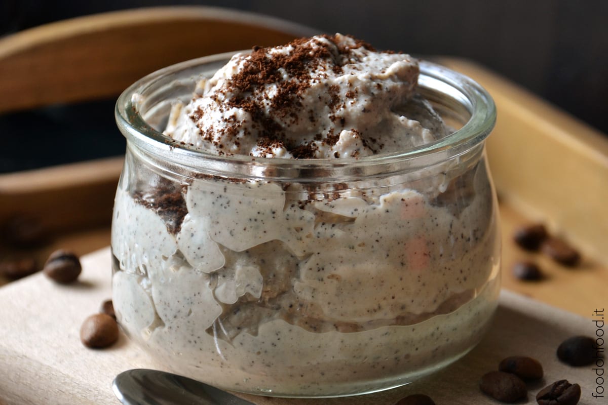 Coffee and whipped ricotta cream - 3 ingredients, 5 minutes recipe